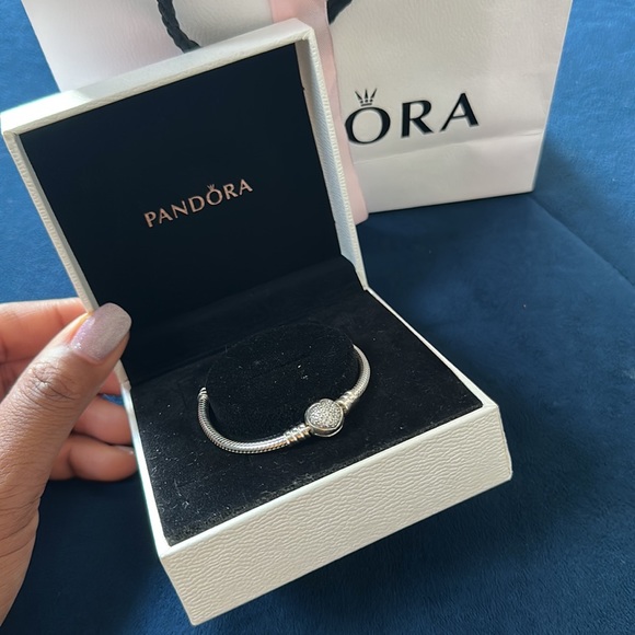 Pandora Moments Sparkling Heart Clasp Snake Chain Bracelet - Picture 5 of 5